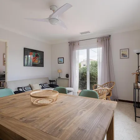 Maison A Vakantiehuis *